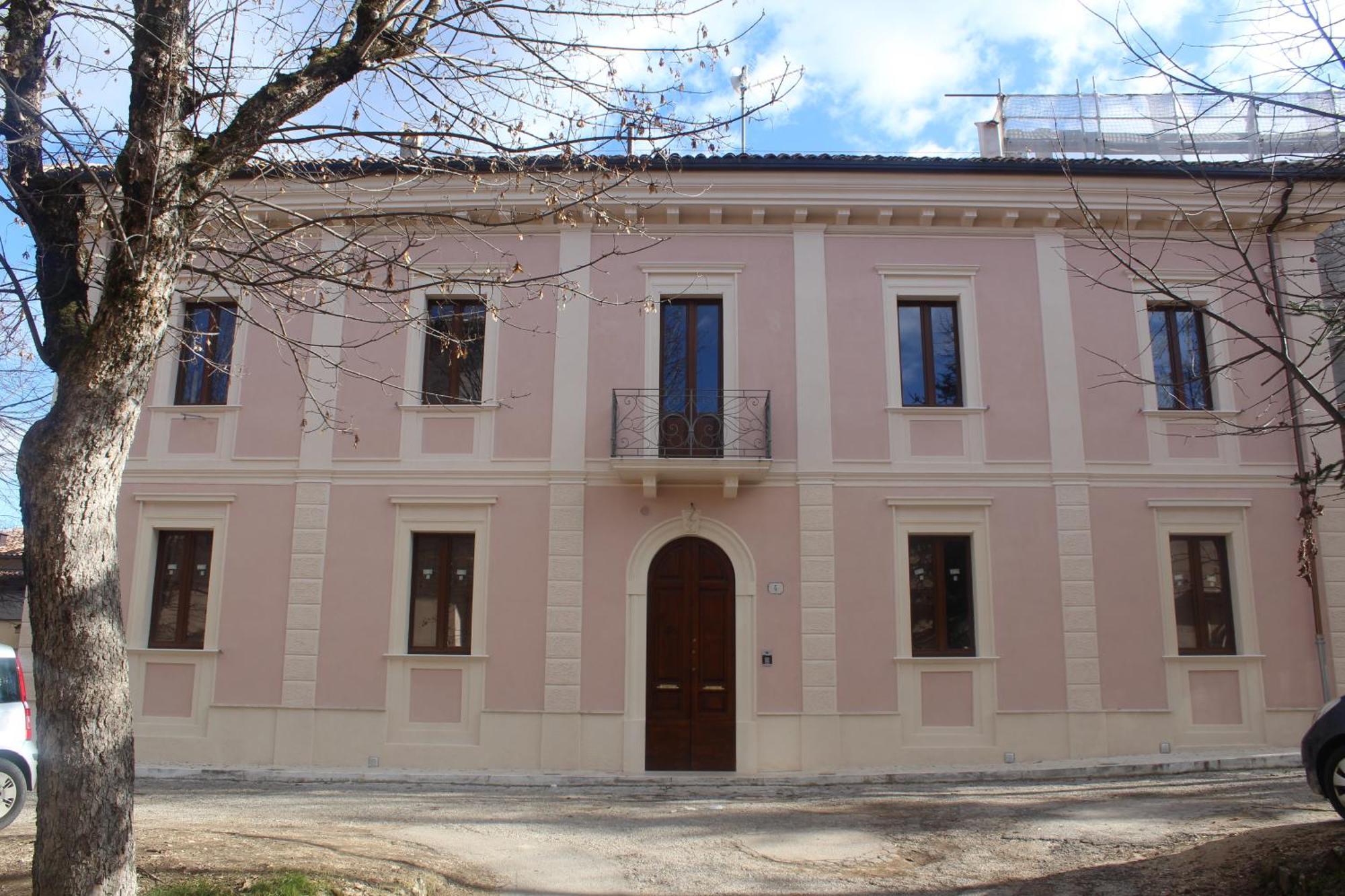 Guest House La Casa Del Mandatario LʼAquila Exterior foto